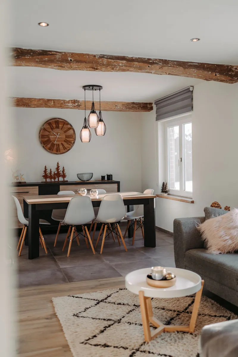 Salon dans une villa mis en avant