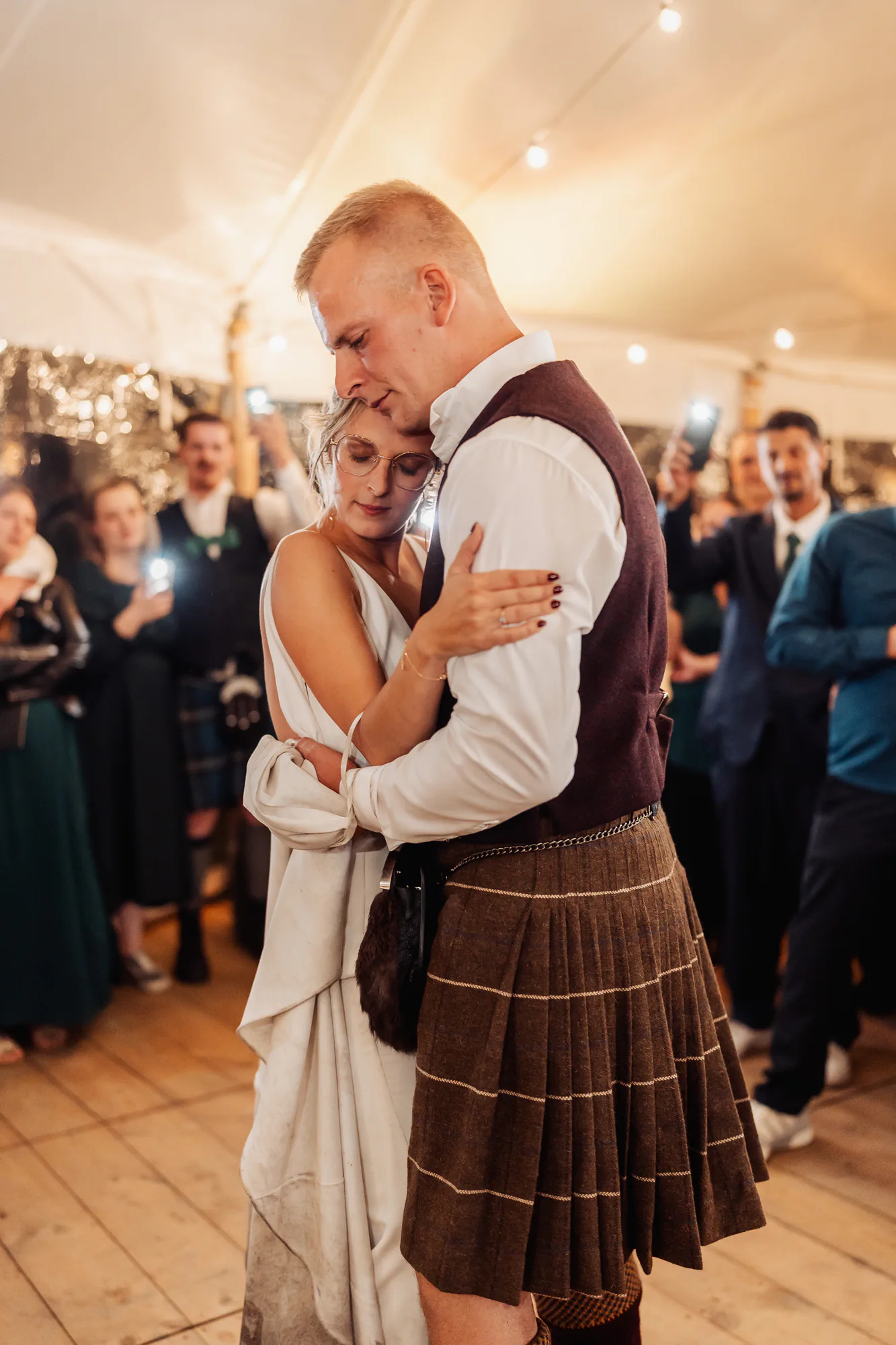 Gladys & William - Photo 18